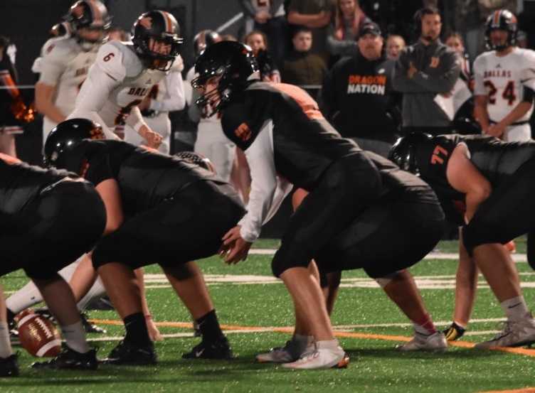 Silverton's Jordan McCarty threw two touchdown passes against Dallas. (Photo by Jeremy McDonald)