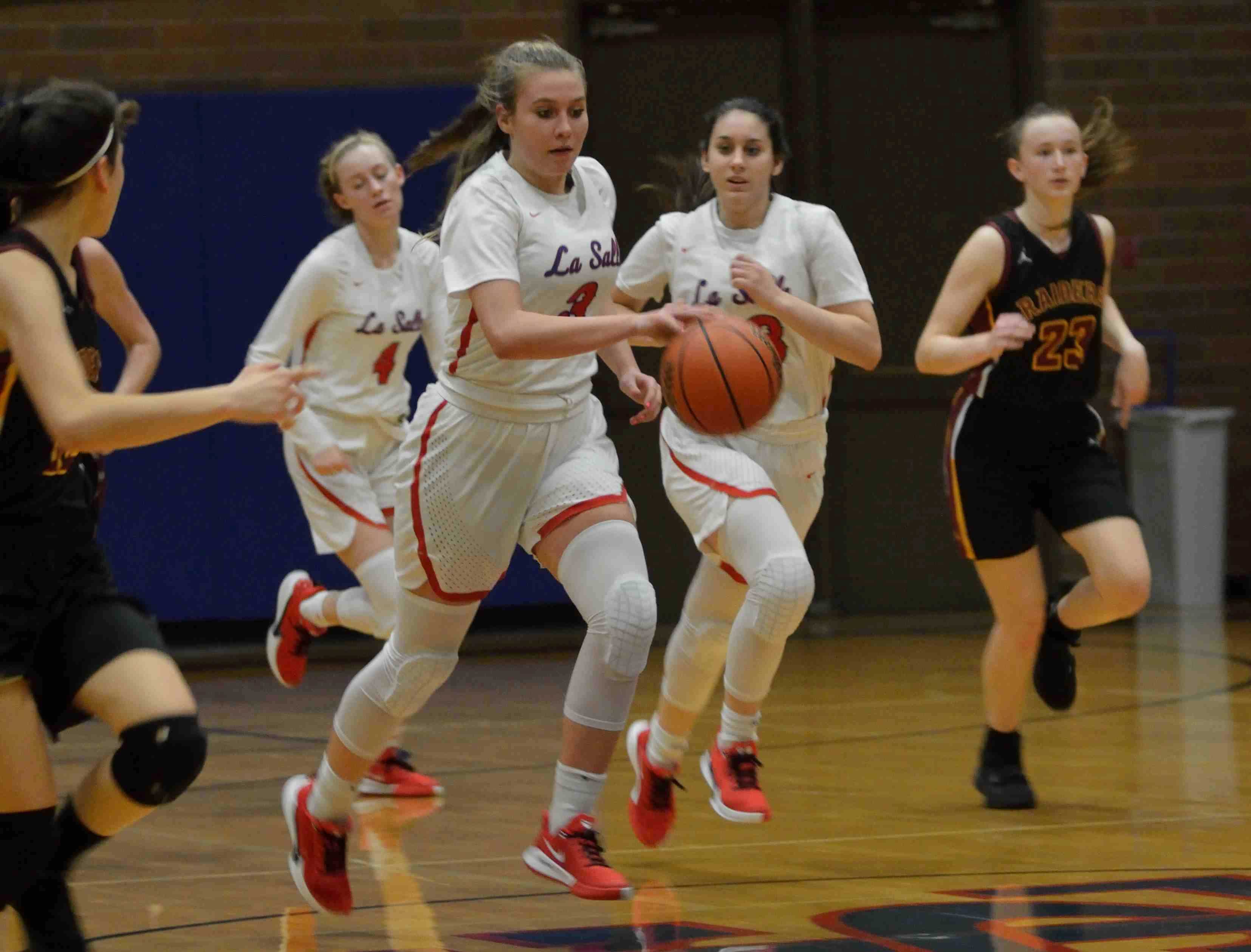La Salle Prep's Addi Wedin scored 15 of her game-high 19 points in the second half Thursday. (Photo by Derrick Drango)