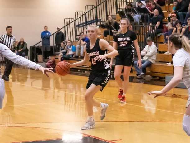 Beaverton point guard Mary Kay Naro scored 15 points in Friday's win at Southridge. (Photo by Gene Schwartz)