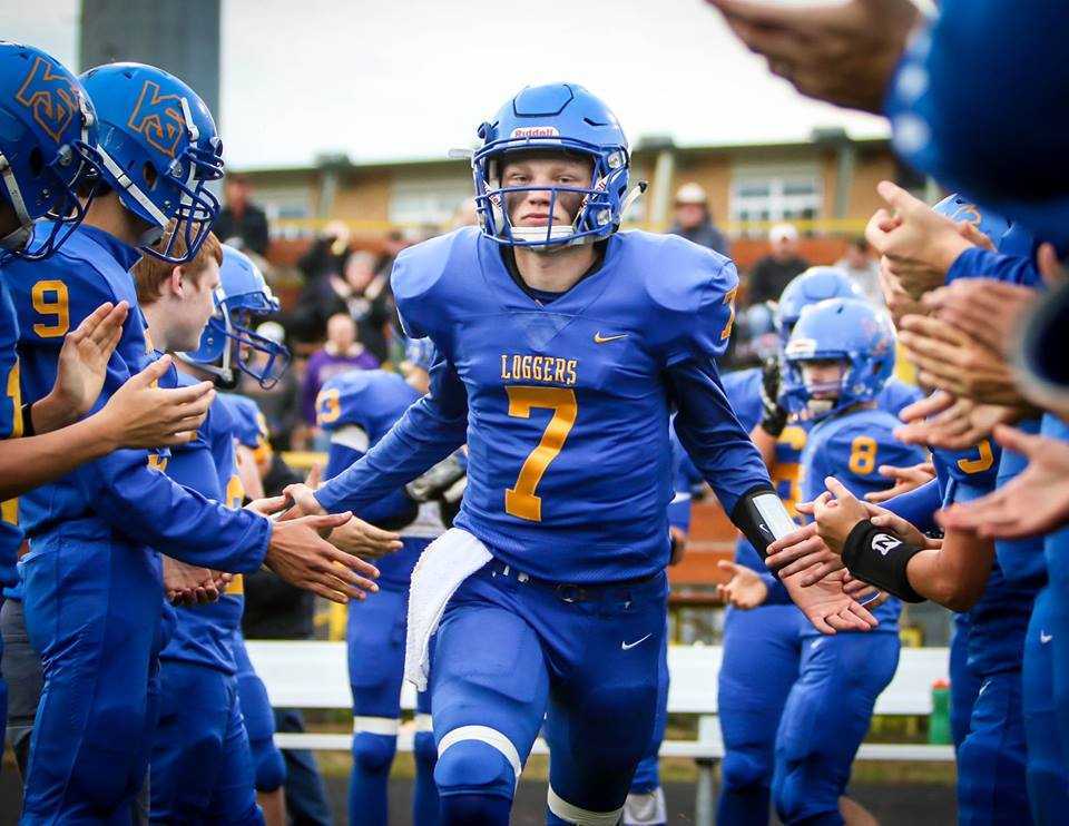 Knappa quarterback Eli Takalo threw six touchdown passes Friday. (Photo by Krissy Barendse-Goodman)