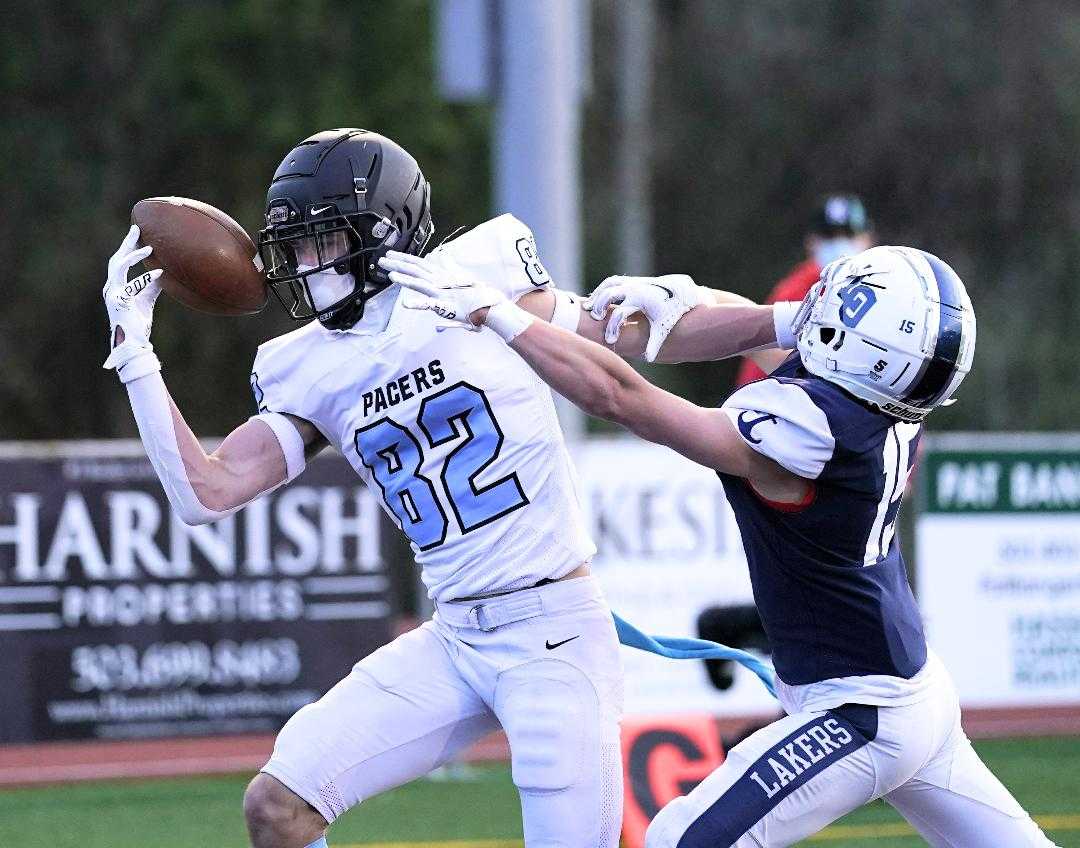 Lakeridge's Joey Olsen caught three touchdown passes against Lake Oswego last season. (Photo by Jon Olson)