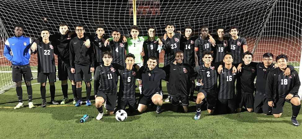 David Douglas won the Mt. Hood title by beating No. 1 Central Catholic 1-0.