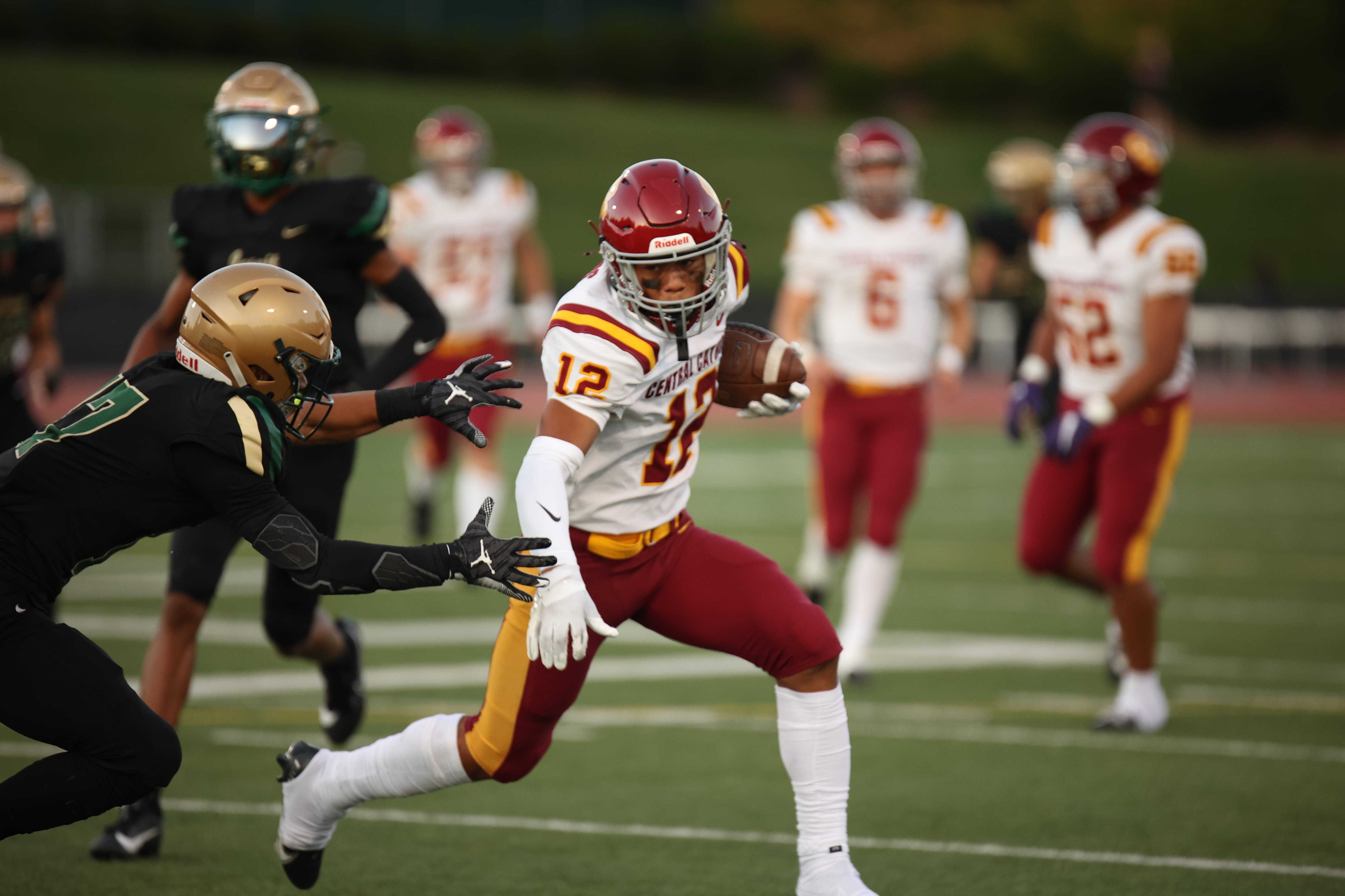 Central Catholic junior Zhaiel Smith had two catches for 34 yards in his team's win at Jesuit on Friday. (Photo by Jim Nagae)