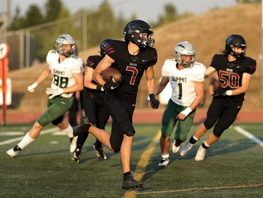 Tualatin senior AJ Noland has 350 receiving yards and six touchdown catches in three playoff games. (Photo by Jon Olson)