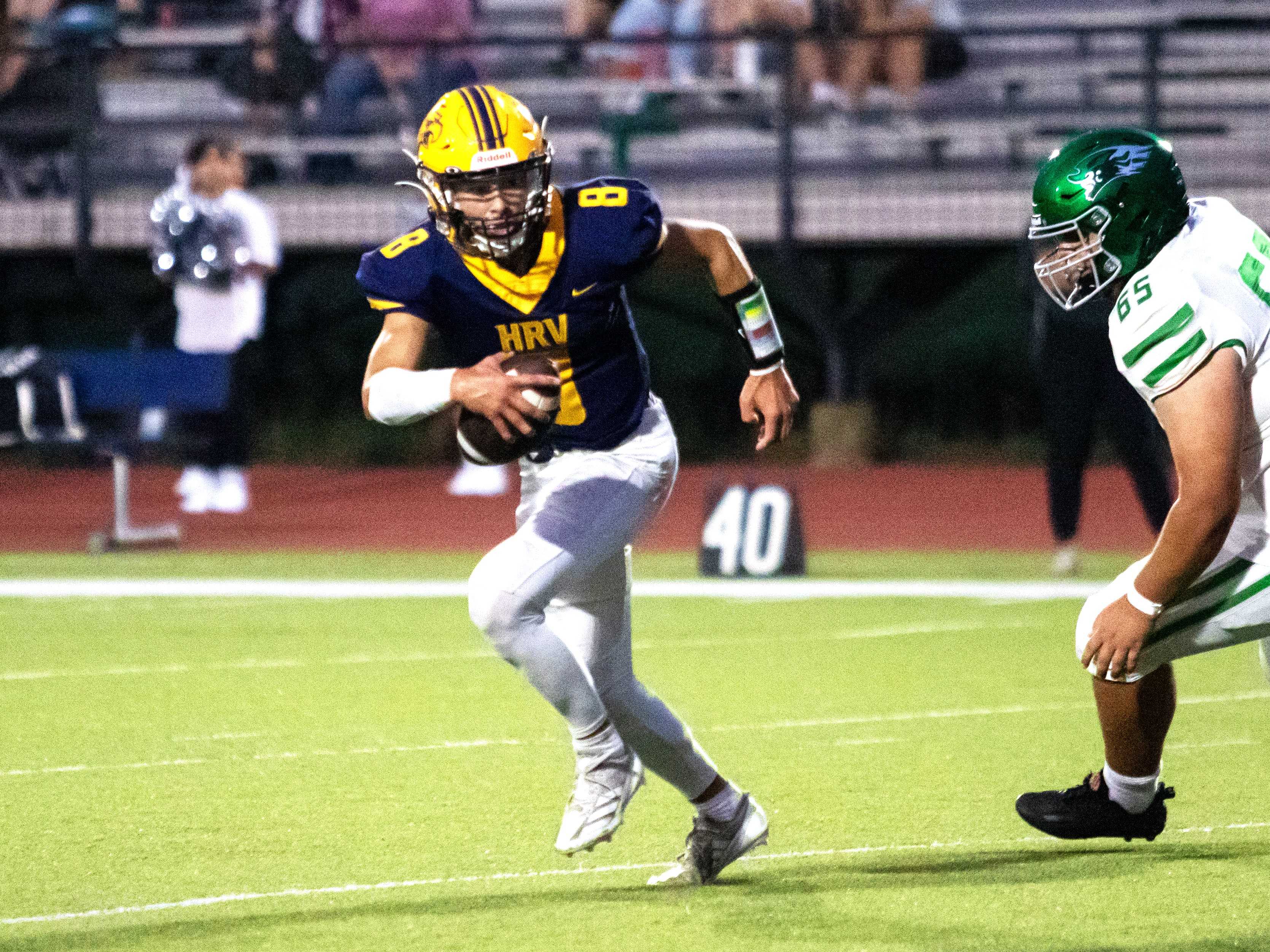 Hood River Valley senior quarterback Davis Parr, a third-year starter, has thrown 10 touchdown passes. (Photo by Noah Noteboom)