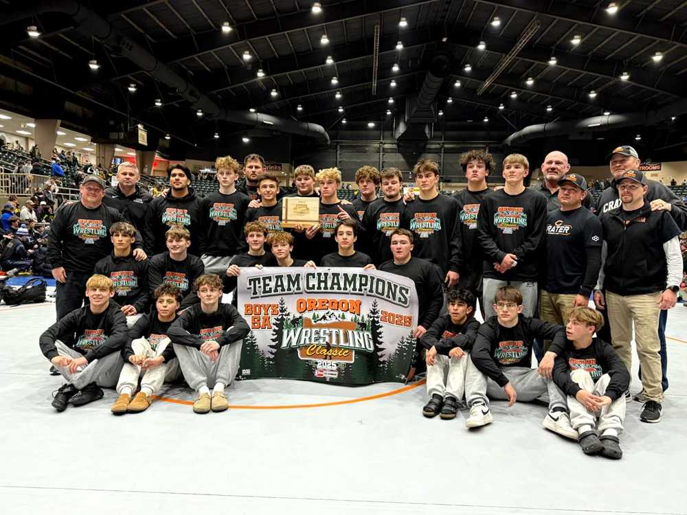 Crater's boys won the 5A Oregon Wrestling Classic duals tournament over the weekend