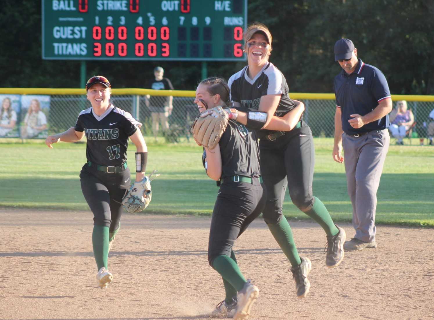 West Salem players celebrate after beating Southridge to reach the quarterfinals for the first time since 2015.(Jeremy McDonald)