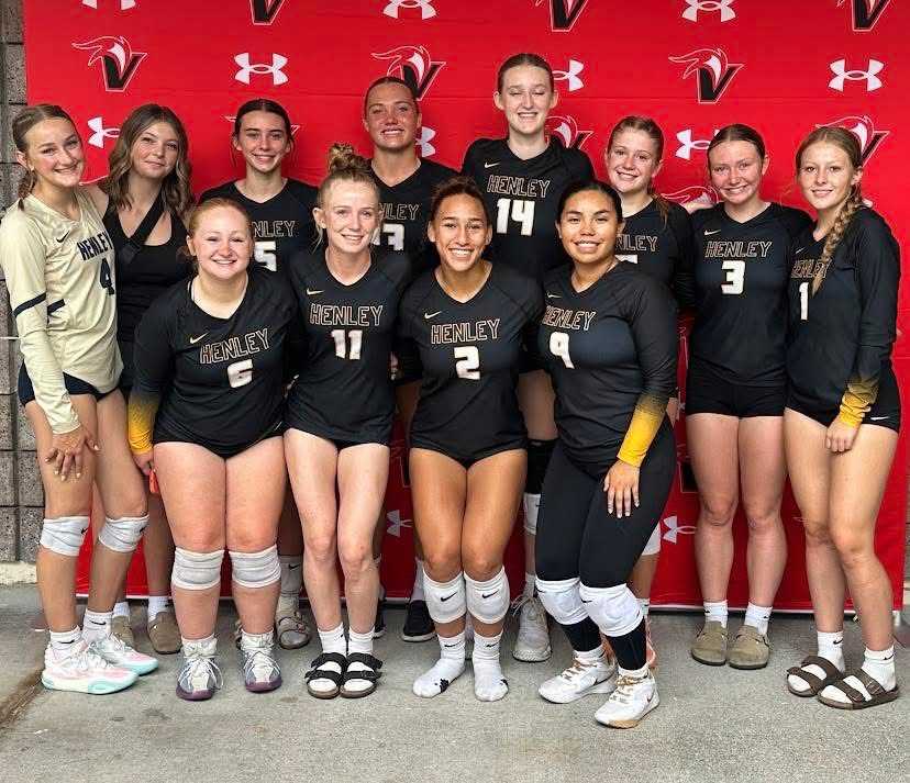 The Henley volleyball team is 13-2 through the first month of the season. (Courtesy photo: Sierra Patzke)