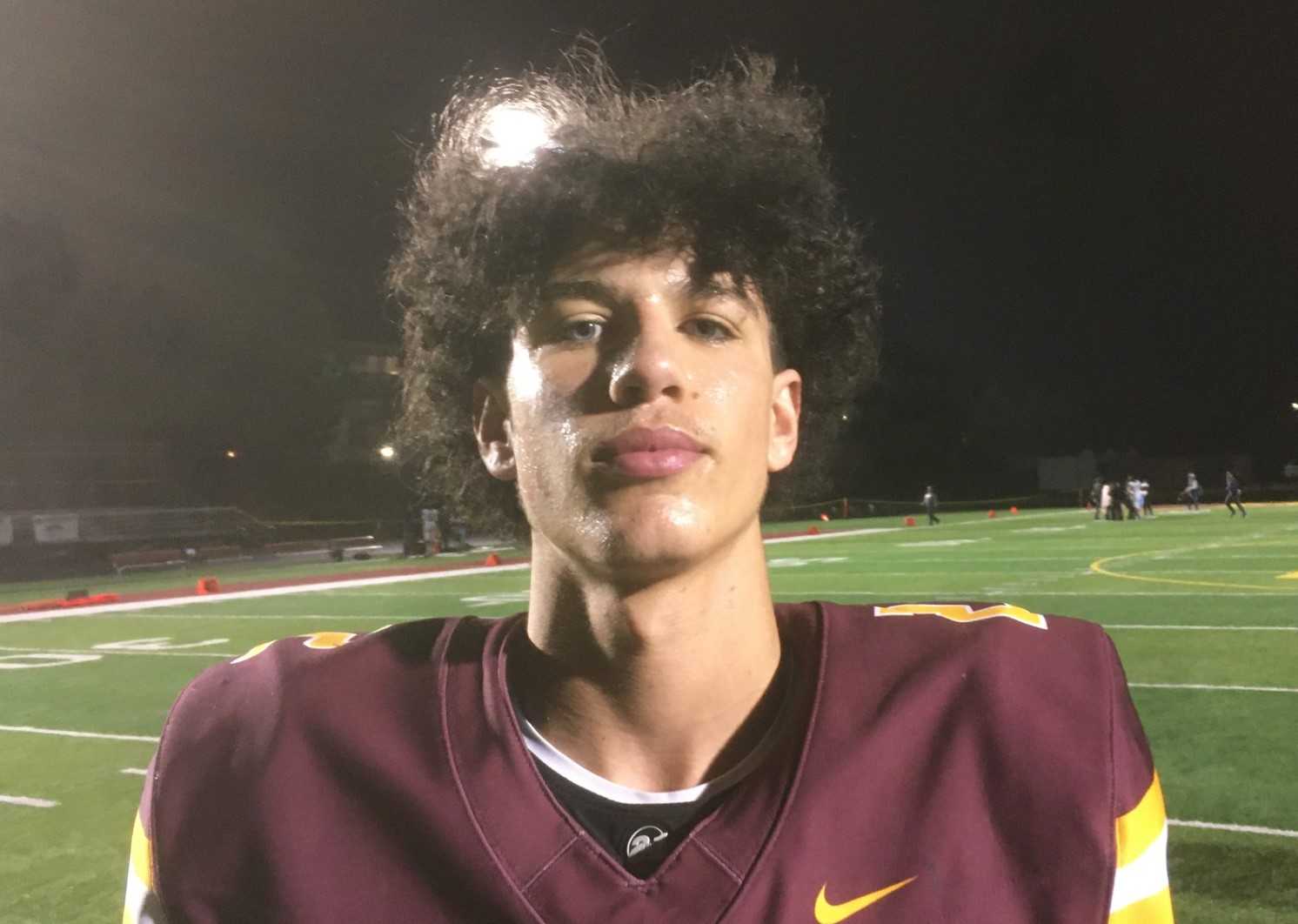 Milwaukie sophomore Jayden Locke passed for 274 yards and three touchdowns in Friday's 28-25 win over Hood River Valley.