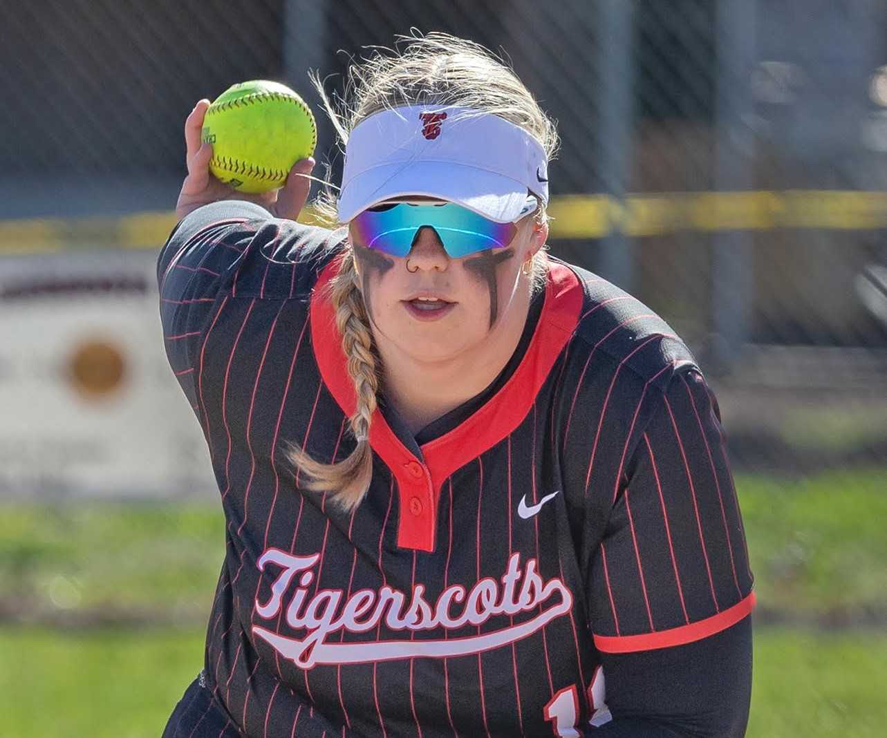 Weston-McEwen's Brielle Ward, the 2A/1A pitcher of the year last season, beat No. 1 Heppner on Tuesday. (Photo by Kathy Aney)