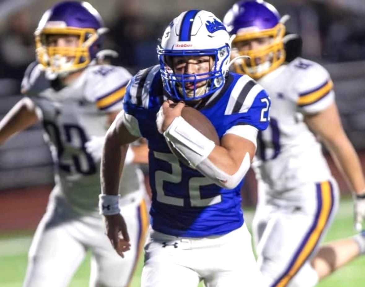 Eden Cardoza has scored five touchdowns and led a dominant defense for Sutherlin. (Rick Murphy/Sutherlin Sidelines Photography)