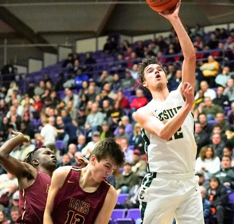 Jesuit's Justin Bieker had 12 points and seven rebounds in Wednesday's win. (Photo by Jon Olson)