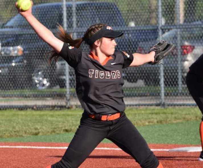 Yamhill-Carlton's Kati Slater had eight strikeouts Tuesday. (Photo by Jeremy McDonald)